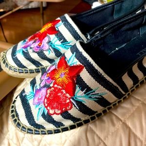 Made in Indonesia, sz 37 (7), Brand Sonaii , never worn, well made